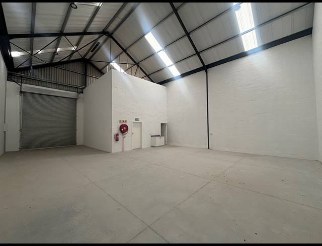 332M² WAREHOUSE TO LET IN FIRGROVE